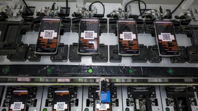 Samsung, the world’s largest memory-chip maker has seen its climate footprint increase in recent years as it expanded its energy-intensive manufacturing lines. Bloomberg