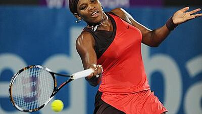 Serena Williams's left knee gave her problems during her defeat by Elena Dementieva on Friday.