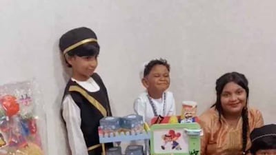 The rounds begin after Maghreb prayers and the most eager children will often shout the songs rather than sing them