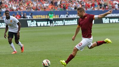 Francesco Totti of AS Roma scores a penalty against Manchester United during the International Champions Cup on Saturday in Denver, US. Justin Edmonds / Getty Images/ AFP