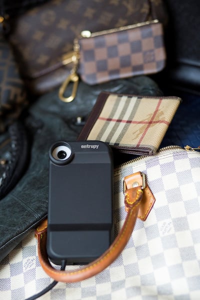 Entrupy's counterfeit detection device