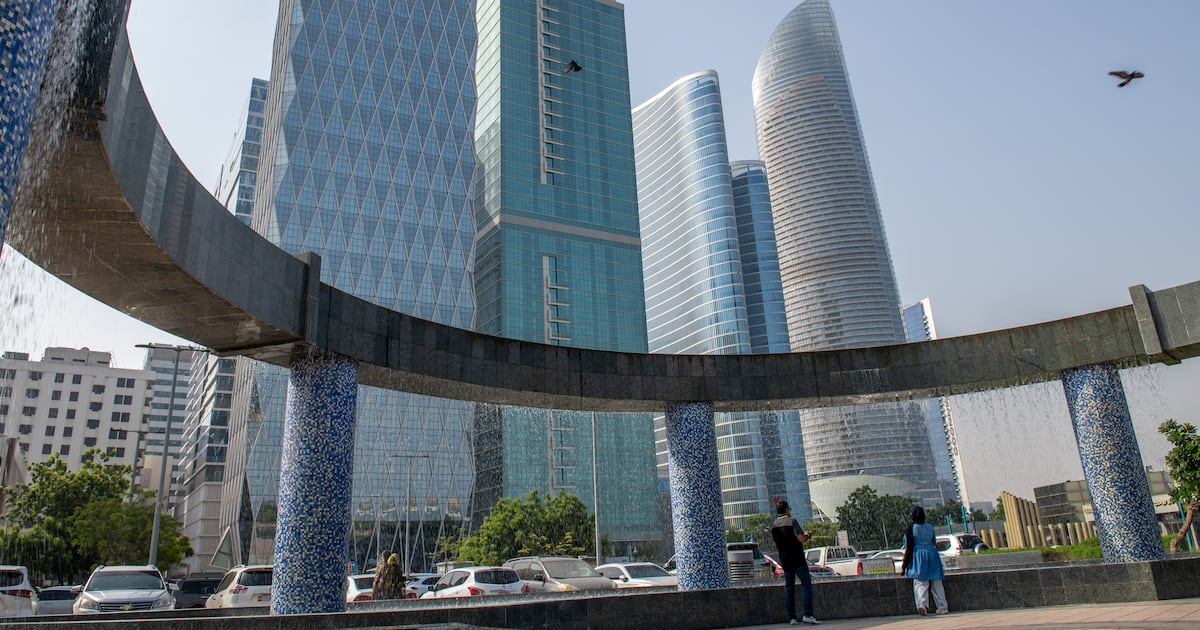 Abu Dhabi to allow renewal of expired economic licences without penalties ...