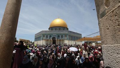 Palestinian worshipers pray outside of the Dome of the Rock at the Al Aqsa mosque compound, during the first Friday prayers of the Muslims' Holy month of Ramadan in Jerusalem, 10 May 2019. EPA