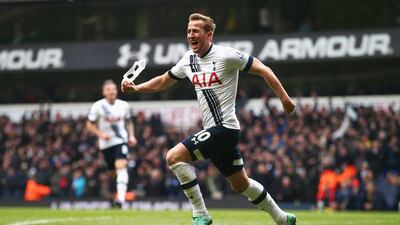 LONDON, ENGLAND - MARCH 05: Harry Kane of Tottenham Hotspur scores his team's second goal during the Barclays Premier League match between Tottenham Hotspur and Arsenal at White Hart Lane on March 5, 2016 in London, England. (Photo by Clive Rose/Getty Images)