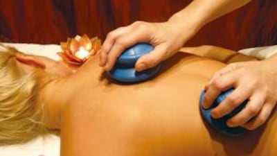 The anti-cellulite cupping therapy uses a rubber suction cup instead of fingers to stimulate blood flow.