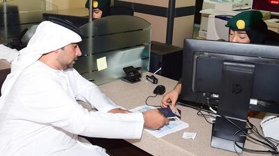 Recruitment centres have opened their doors to Emirati men between the ages of 30 and 40 who want to register for voluntary National Service with the Armed Forces. Wam