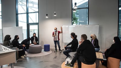 Dr Afaq Altaf conducts peer evaluation workshops.