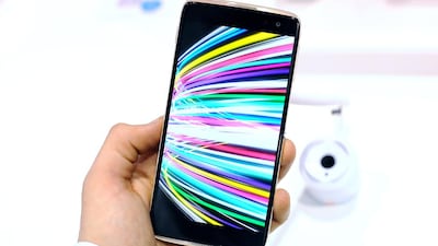 The Alcatel Idol 4S is great value for money. Joan Cros / Sipa