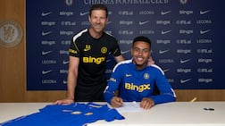 Chelsea unveil new signing Morgan Rogers with manager Xabi Alonso. Getty Images