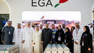 The President with representatives of Emirates Global Aluminium