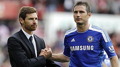 Villas-Boas, left, lamented his side's inability to play to a greater width.