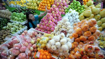 The New Year’s Eve tradition in the Philippines was inherited from the Chinese. When you enter someone’s home on December 31, you will more than likely notice a bunch of fruits on the table. From apples to oranges and grapes to plums, the custom is to gather 12 different fruits – one for each month of the year – but they have to be round as it represents wealth and prosperity. AFP