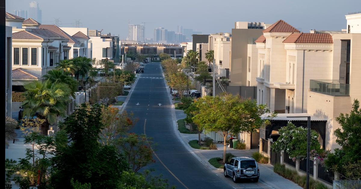 Mietmarkt in Dubai kühlt sich ab, da Angebotsanstieg den Mietern neue Verhandlungsmacht verleiht. Mietmarkt in Dubai kühlt sich ab, da Angebotsanstieg den Mietern neue Verhandlungsmacht verleiht.