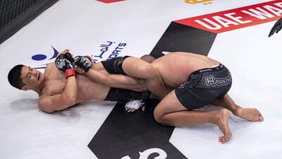 Andre Pinheiro against Jaures Dea. Courtesy UAE Warriors