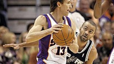 The Phoenix Suns' Steve Nash in action against San Antonio.