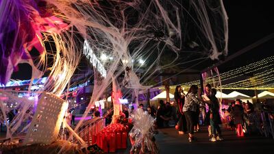 Spooky decor along the running route
