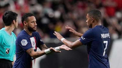 Neymar replaces Kylian Mbappe. EPA