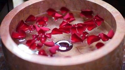 Tips & Toes is offering a DH700 Valentine's Day promotion that includes a rose petal mani/pedi.