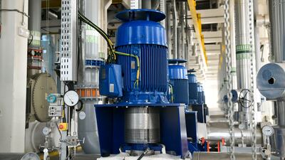 The water piped to the mosque is about 5°C