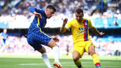 Chelsea's Mason Mount turns away from James McArthur of Crystal Palace.