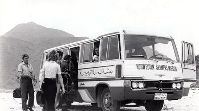 The Norwegian Seaman's Centre bus excursion in Dubai in 1977. Courtesy of the Norwegian Seamen's Centre