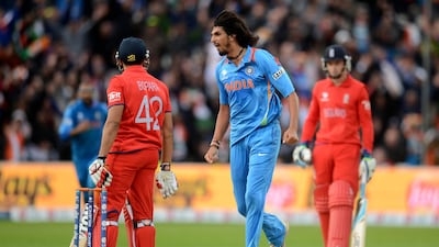 Ishant Sharma, the paceman who had been hit for a few runs, was surprisingly given another over by Dhoni. But after giving another six, he brought India back into the game, dismissing Morgan and Bopara off back-to-back-deliveries, both caught by Ashwin. P???