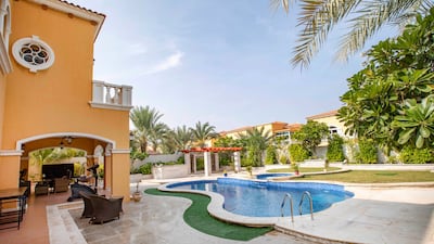 The garden and pool area