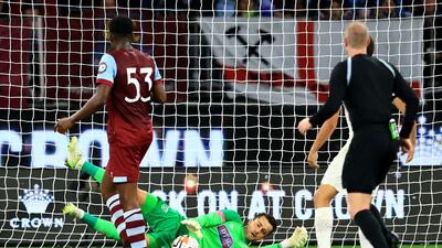 West Ham goalkeeper Lukasz Fabiansk makes a save. AFP