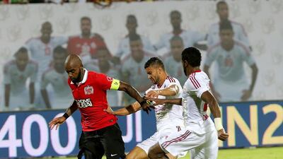 Grafite, left, who is recovering from an injury, was brought on as a substitute by Cosmin Olaroiu in Tuesday night’s win over Sharjah. Satish Kumar / The National