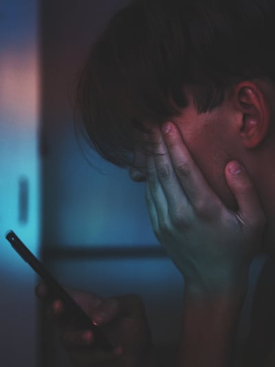'The brain acts in a similar fashion in gambling and other addictive problems which explains why social media sharing can easily become addictive,' says clinical psychologist Racha Hijazi. Unsplash / Adrian Swancar