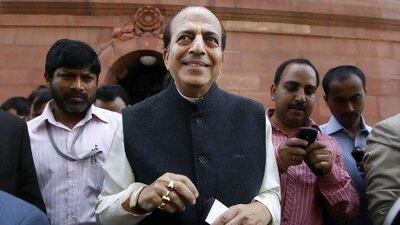 Speculation has mounted in the media that Rail Minister Dinesh Trivedi's Trinamool Congress party may turn against prime minister Manmohan Singh's coalition, potentially bringing the government down and triggering an election two years ahead of schedule.