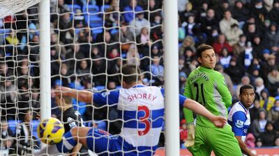 Fulham's Northern irish defender Chris Baird scores against Reading. Olly Greenwood/AFP