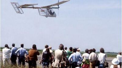 Picture taken June 14th 1981 of the solar-powered airplane "Solar Challenger", a few minutes after taking off from Cormeilles en Vexin (North of Paris) with American pilot Stephen Ptacek on board. It weights 90 Kgs, has 14 meters spread and is equiped with 16 128 solar cells. Its normal speed is 30 kms/h above the sea and 60 kms/h at an altitude of 9000 meters.
