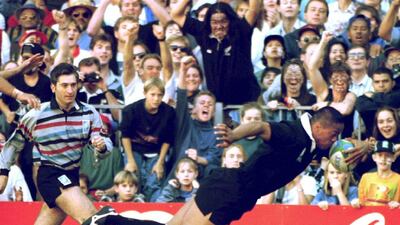Jonah Lomu goes over for New Zealand’s first try against England during their Rugby World Cup semi-final match, in South Africa in this June 18, 1995. Ian Waldie / Reuters