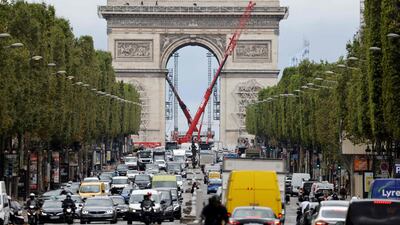 Sculptures and the Arc de Triomphe being prepared before the wrapping of the monument. AFP