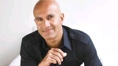 The self-help author Robin Sharma.