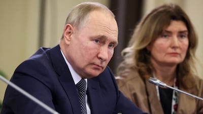 Russian President Vladimir Putin meets mothers of servicemen. AFP