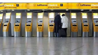 Technology is touted to change the ways airlines operate and interact with clients but the lack of a universal standard is preventing its widespread use.