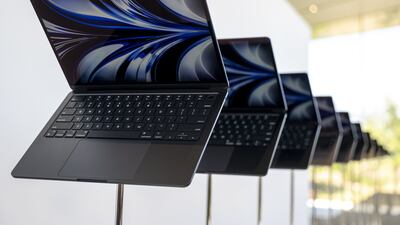 Engineers are actively engaged in the project, indicating that the company is seriously considering producing touchscreen Macs. Bloomberg