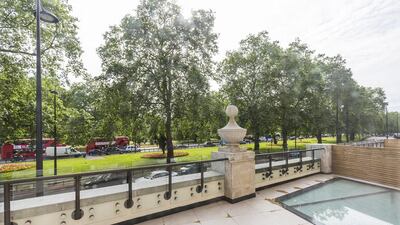 The roof terrace with glass floor. Courtesy Wetherell