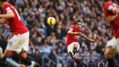 Manchester United's Angel Di Maria takes a free kick during their English Premier League soccer match against Manchester City at the Etihad Stadium in Manchester, northern England November 2, 2014. REUTERS/Andrew Yates