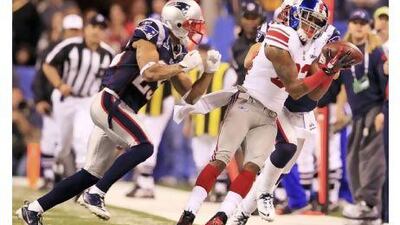 New York Giants wide receiver Mario Manningham makes a catch.