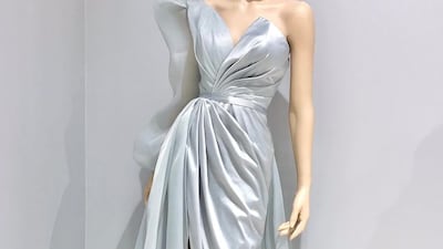 A metalic silver gown by Harvey Cenit. Photo: Harvey Cenit / Instagram