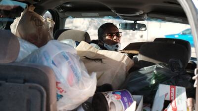 Food and holiday gift basket distribution in the Hopi community of Moenkopi in Arizona. Getty Images / AFP
