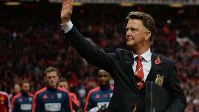 Manchester United manager Louis van Gaal says he wants fans to think for themselves and not echo Paul Scholes's comments. PETER POWELL / EPA