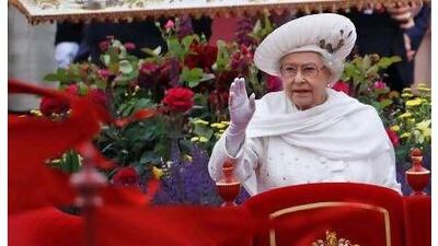 A reader says Queen Elizabeth's tireless dedication to duty should be acknowledged. Stefan Wermuth / Reuters