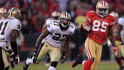 Vernon Davis, right, in action for the San Francisco 49ers against the New Orleans Saints last week.