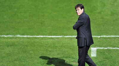 Lille's French coach Rudi Garcia looks at his players during the French L1 football match against Nancy on May 02, 2010. AFP