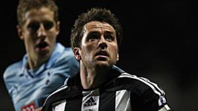 Michael Owen says he is keen to stay in the Premier League when he leaves Newcastle.