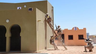 The closing exercise included several diverse military exercises presented by the recruits of the national service.